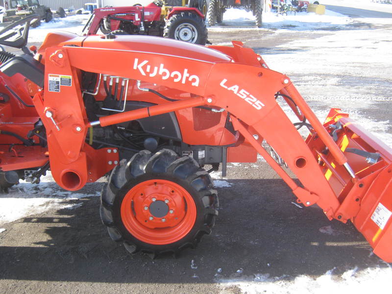 Tractors - Compact  Kubota L3901 Tractor  Photo